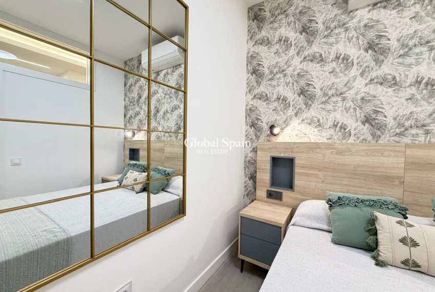 Resale - APARTMENT -
TORREVIEJA - Playa del Cura