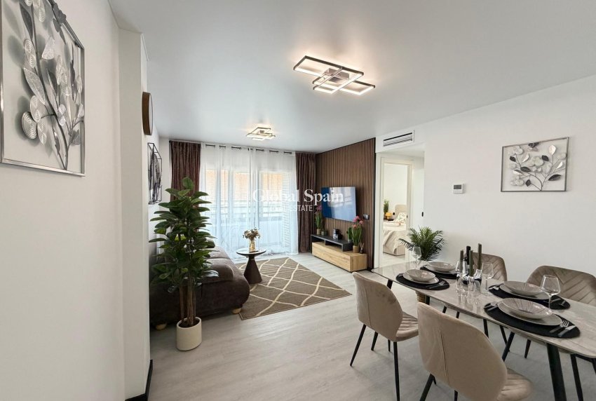 Resale - APARTMENT -
TORREVIEJA - Playa del Cura