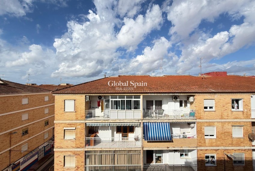 Resale - APARTMENT -
TORREVIEJA - Playa del Cura