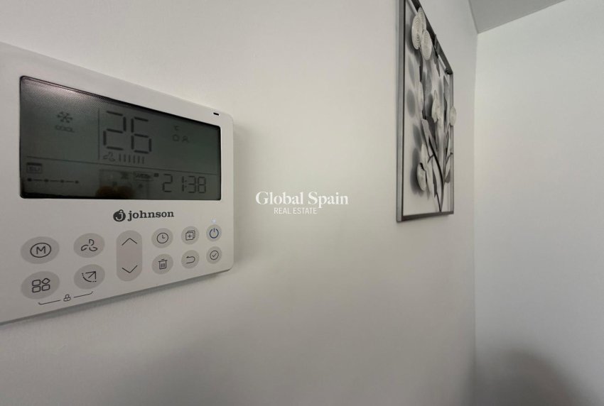 Resale - APARTMENT -
TORREVIEJA - Playa del Cura