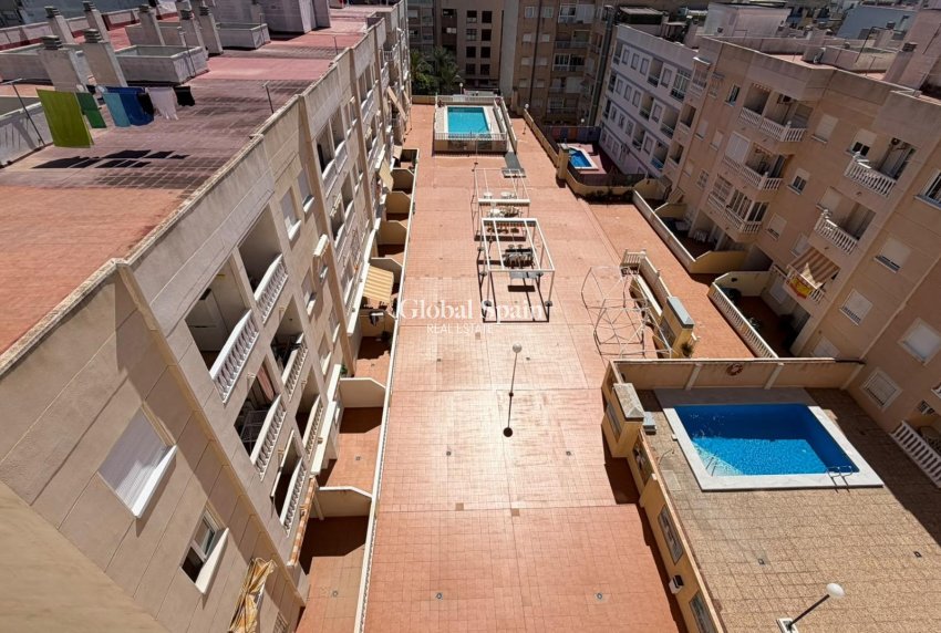 Resale - APARTMENT -
TORREVIEJA - Playa del Cura