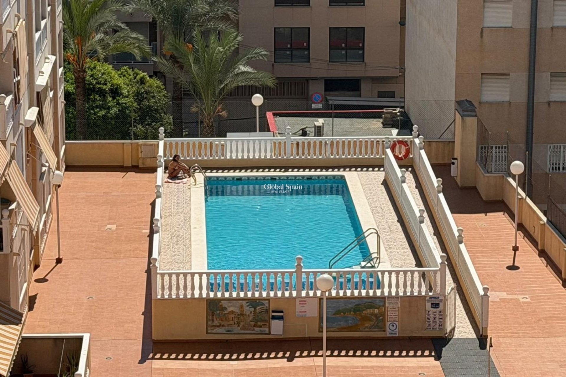 Resale - APARTMENT -
TORREVIEJA - Playa del Cura