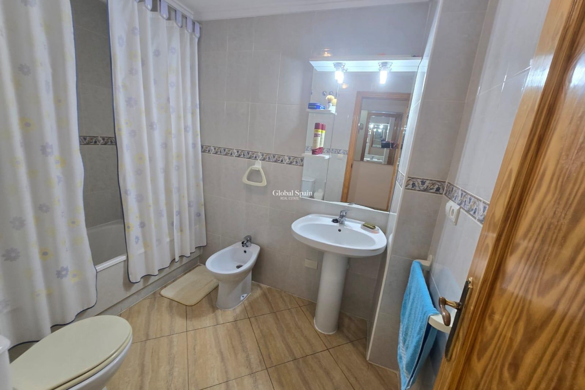 Resale - APARTMENT -
TORREVIEJA - Playa del Cura
