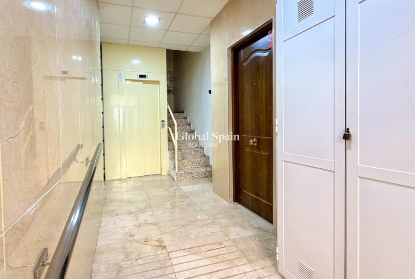 Resale - APARTMENT -
TORREVIEJA - Playa del Cura