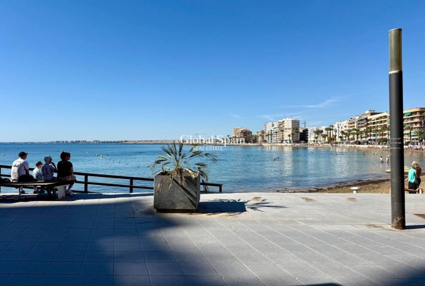 Resale - APARTMENT -
TORREVIEJA - Playa del Cura