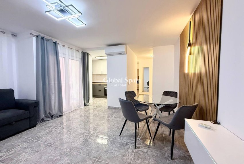 Resale - APARTMENT -
TORREVIEJA - Playa del Cura