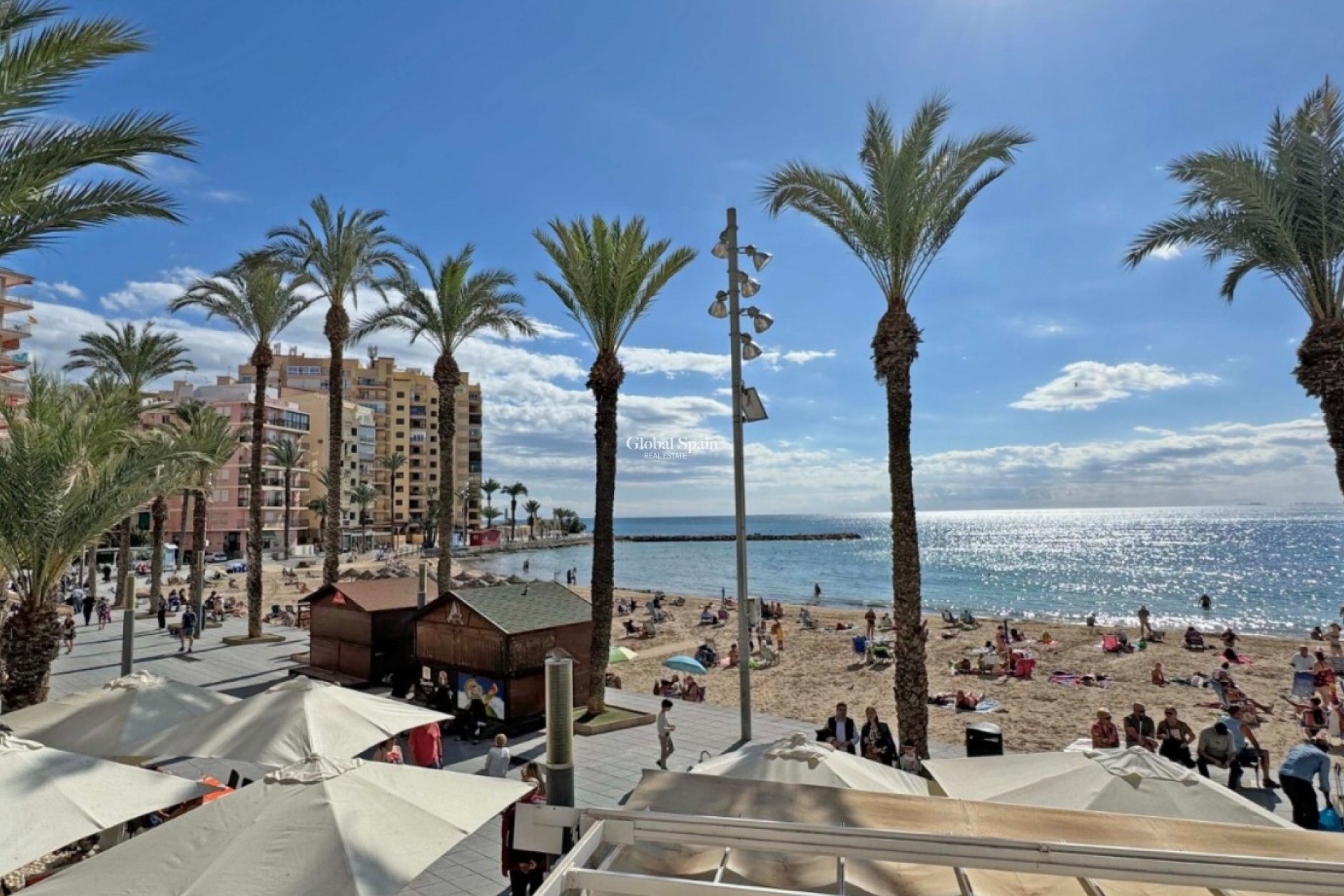 Resale - Apartment -
TORREVIEJA - Playa del Cura