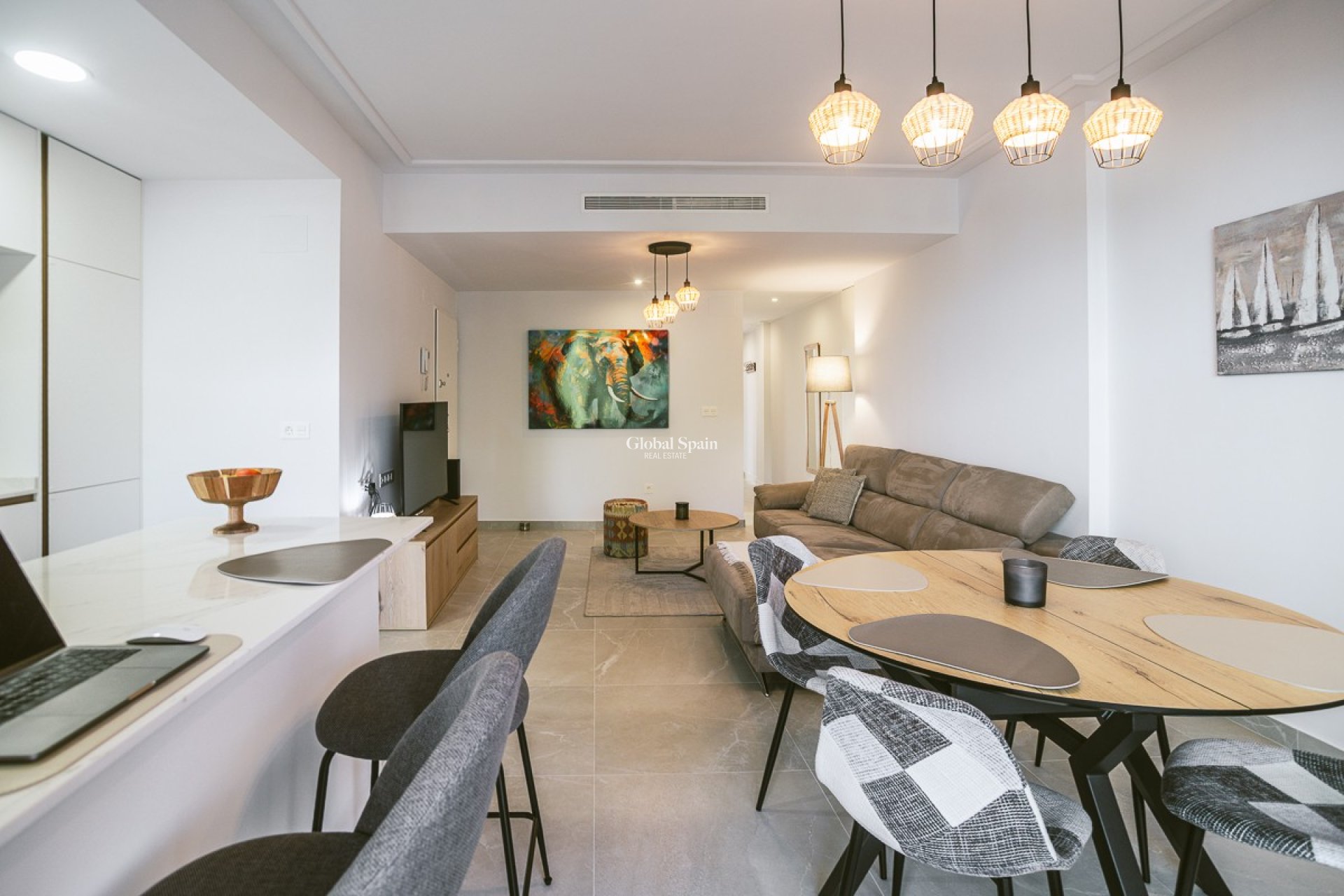 Resale - Apartment -
TORREVIEJA - Playa del Cura