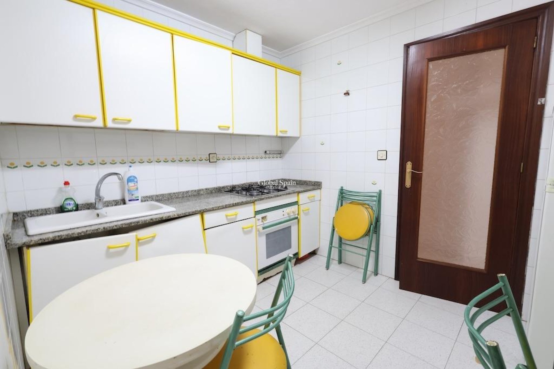 Resale - Apartment -
TORREVIEJA - Playa del cura