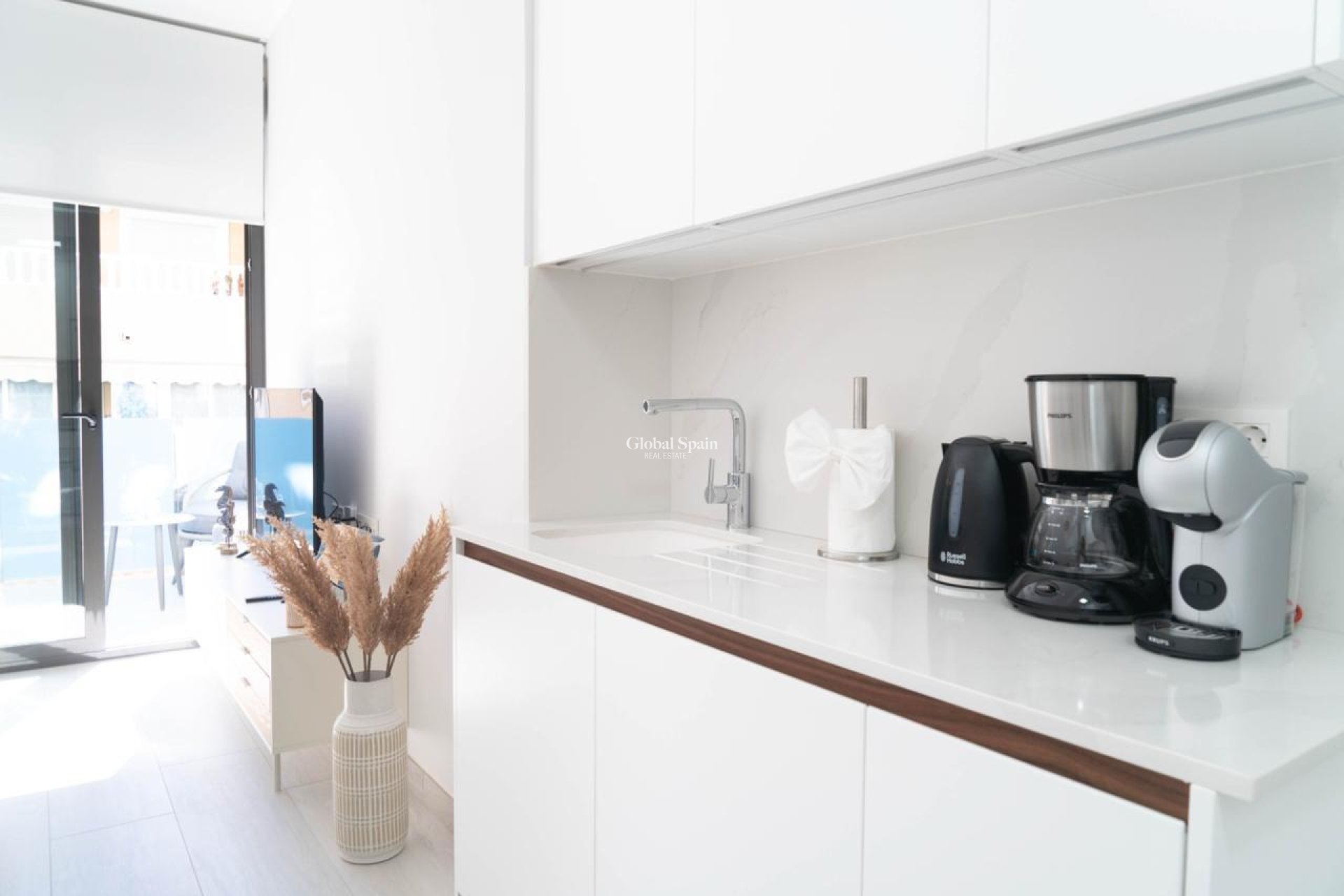 Resale - Apartment -
TORREVIEJA - Playa del cura