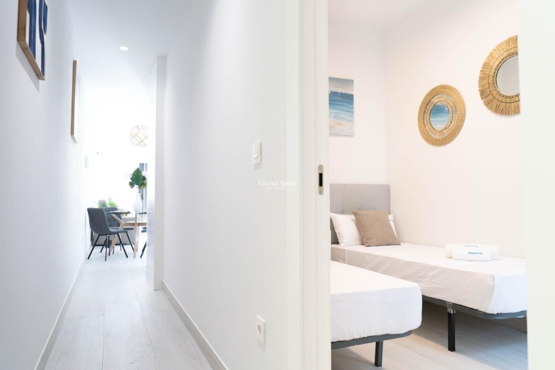 Resale - Apartment -
TORREVIEJA - Playa del cura