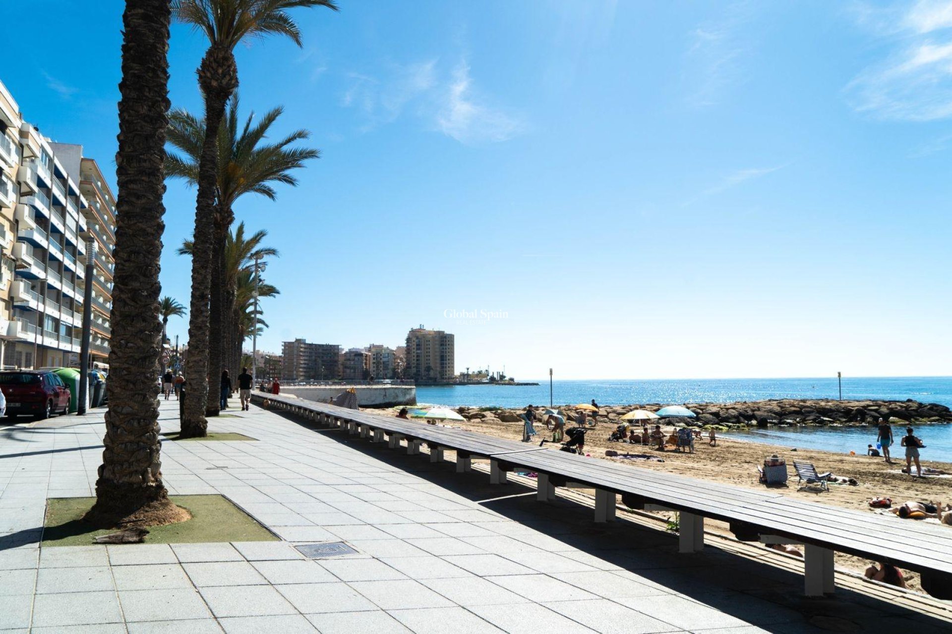 Resale - Apartment -
TORREVIEJA - Playa del cura