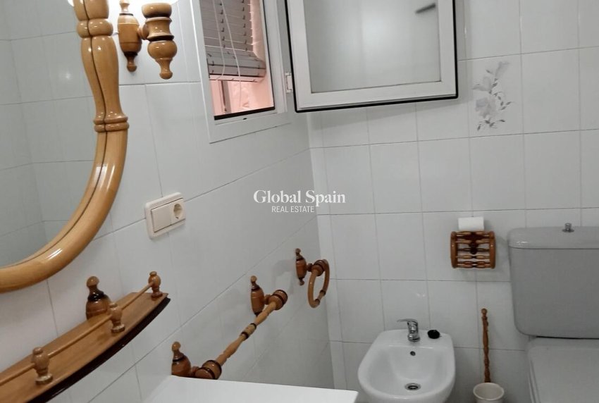 Resale - APARTMENT -
TORREVIEJA - PLAYA LOS LOCOS