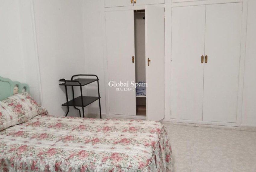 Resale - APARTMENT -
TORREVIEJA - PLAYA LOS LOCOS