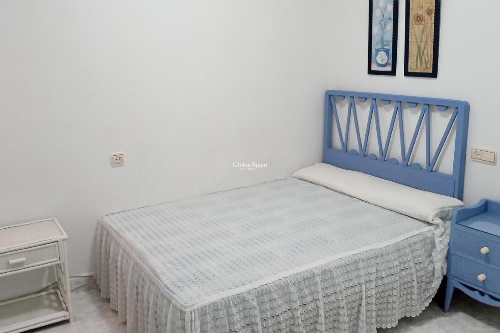 Resale - APARTMENT -
TORREVIEJA - PLAYA LOS LOCOS