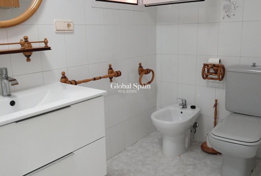 Resale - APARTMENT -
TORREVIEJA - PLAYA LOS LOCOS