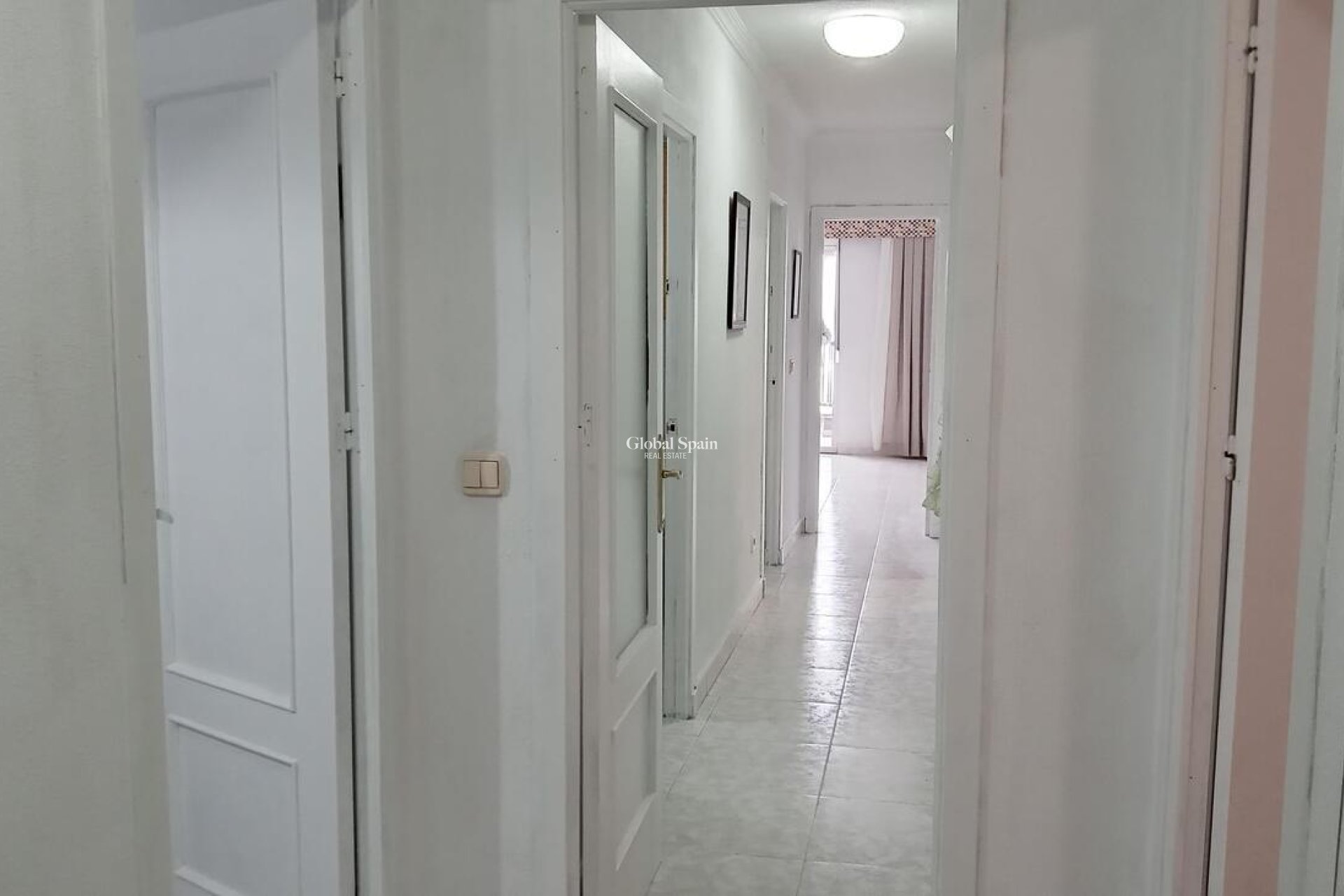 Resale - APARTMENT -
TORREVIEJA - PLAYA LOS LOCOS