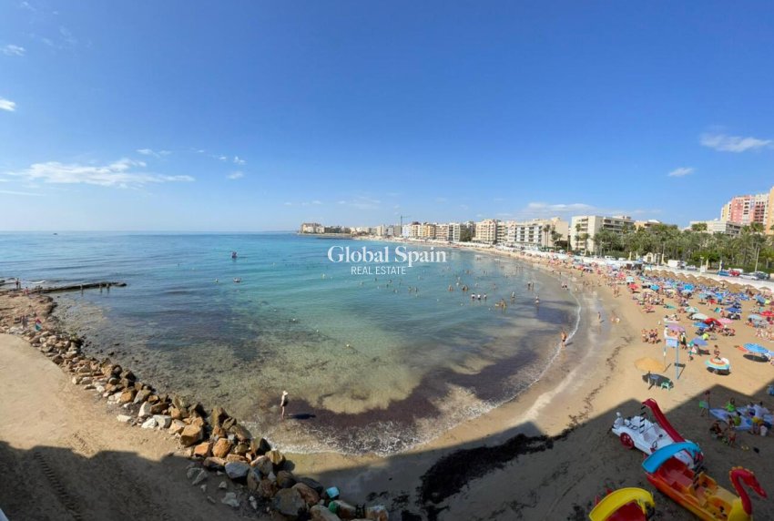 Resale - APARTMENT -
TORREVIEJA - PLAYA LOS LOCOS
