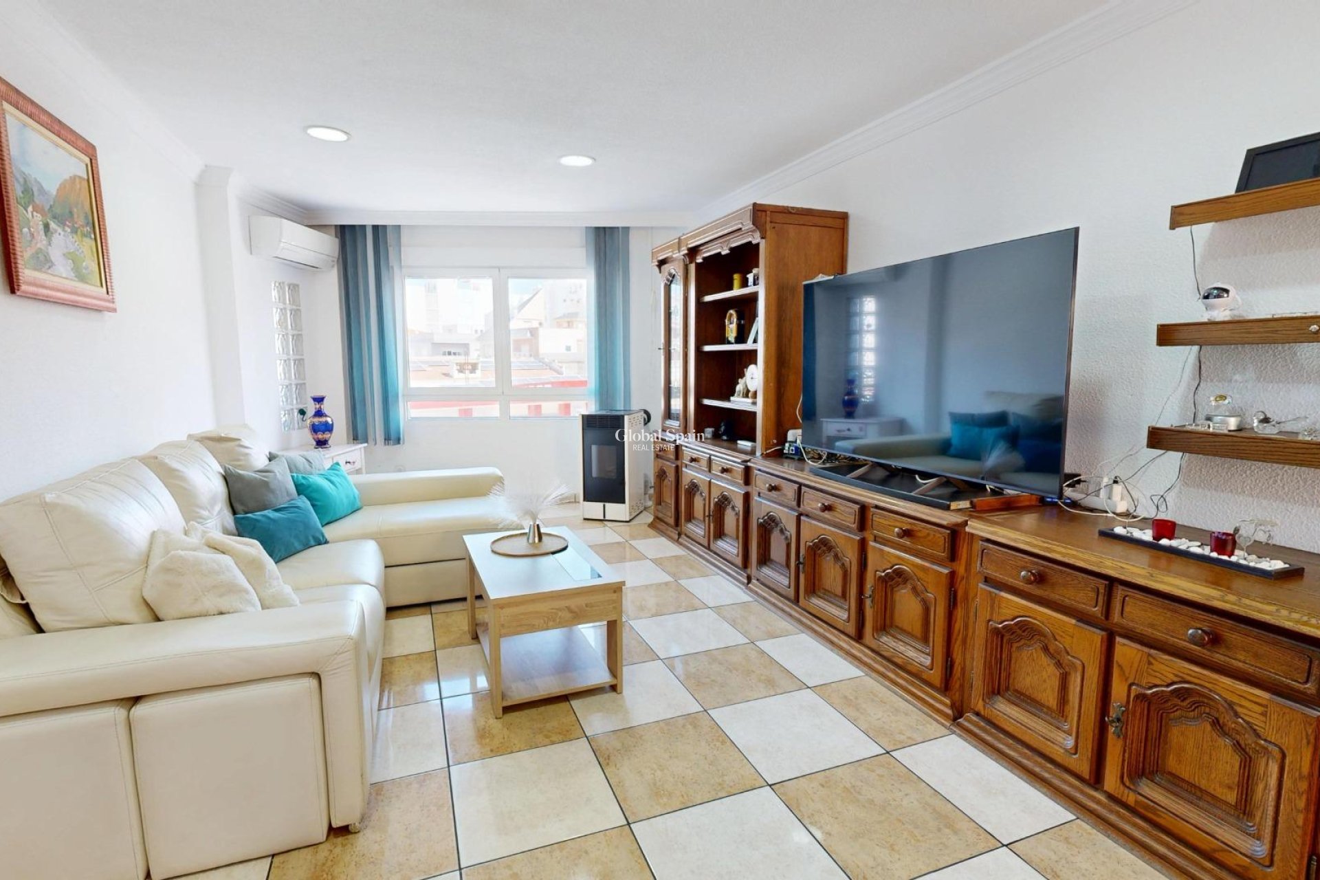 Resale - APARTMENT -
TORREVIEJA - Puerto Deportivo Marina Salinas