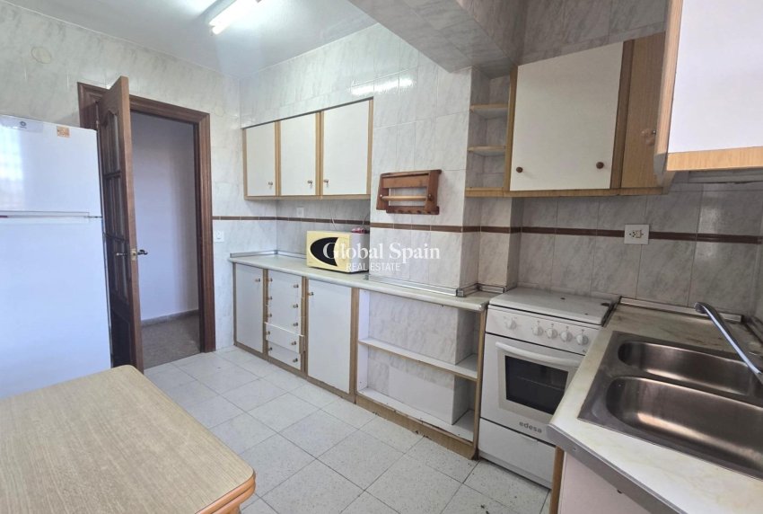 Resale - APARTMENT -
TORREVIEJA - Puerto Deportivo Marina Salinas