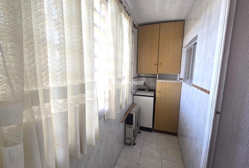 Resale - APARTMENT -
TORREVIEJA - Puerto Deportivo Marina Salinas
