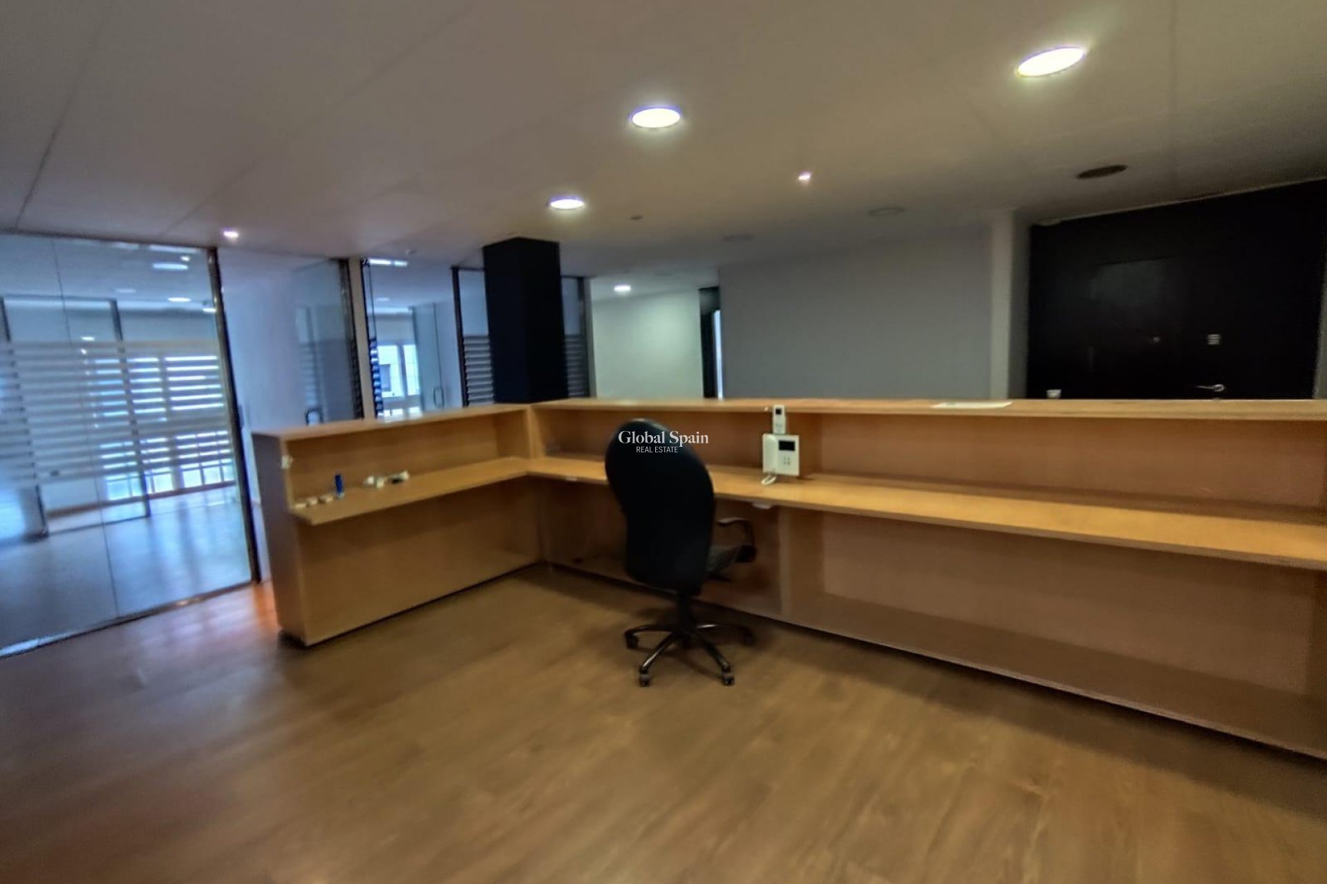 Resale - APARTMENT -
TORREVIEJA - Puerto