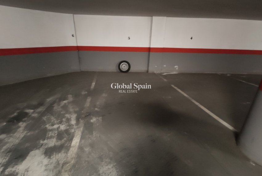 Resale - APARTMENT -
TORREVIEJA - Puerto