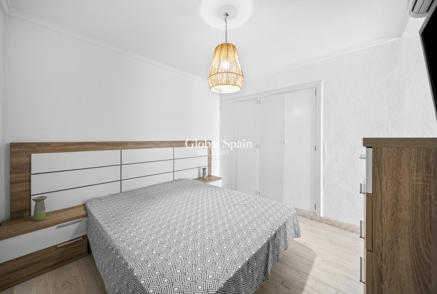 Resale - APARTMENT -
TORREVIEJA - Puerto