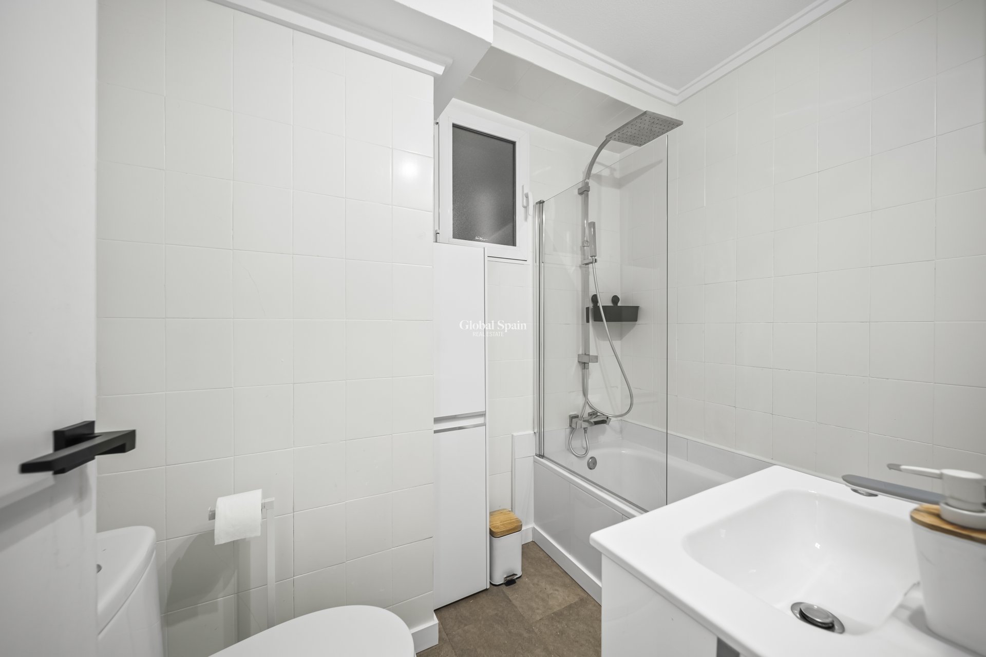 Resale - APARTMENT -
TORREVIEJA - Puerto