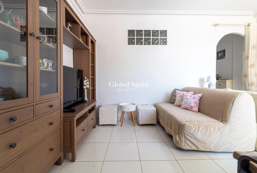 Resale - Apartment -
TORREVIEJA - Punta prima