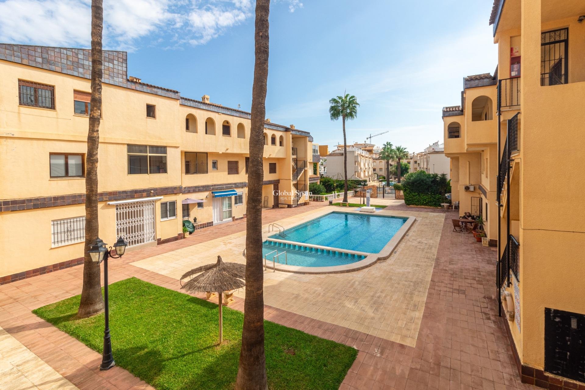 Resale - Apartment -
TORREVIEJA - Punta prima