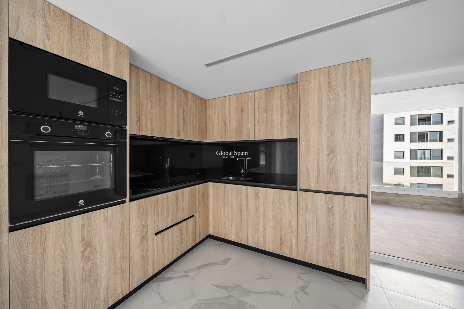 Resale - Apartment -
TORREVIEJA - Punta prima