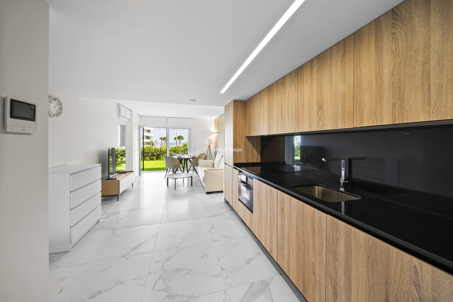 Resale - Apartment -
TORREVIEJA - Punta prima