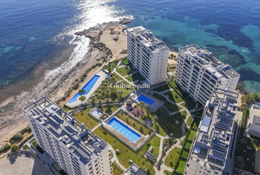 Resale - Apartment -
TORREVIEJA - Punta prima