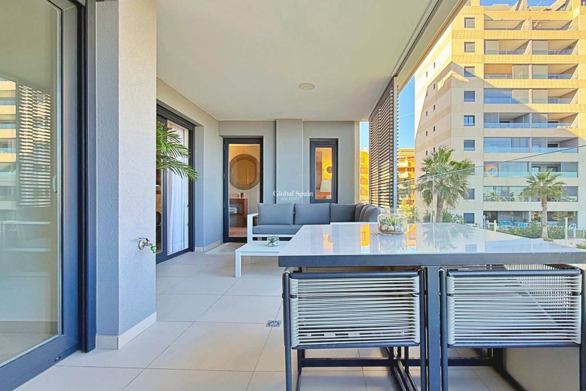 Resale - Apartment -
TORREVIEJA - Punta Prima