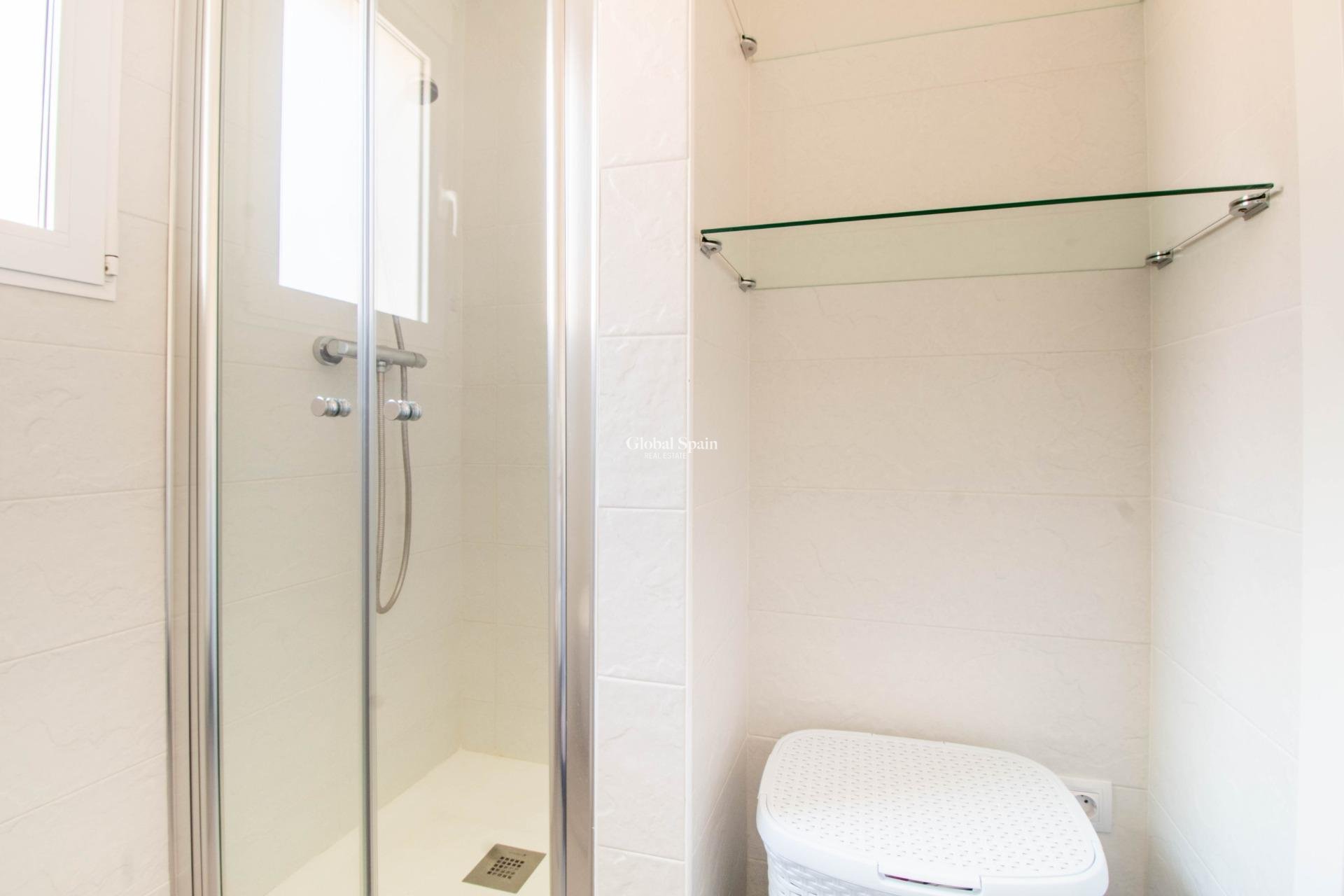 Resale - APARTMENT -
TORREVIEJA - Punta prima