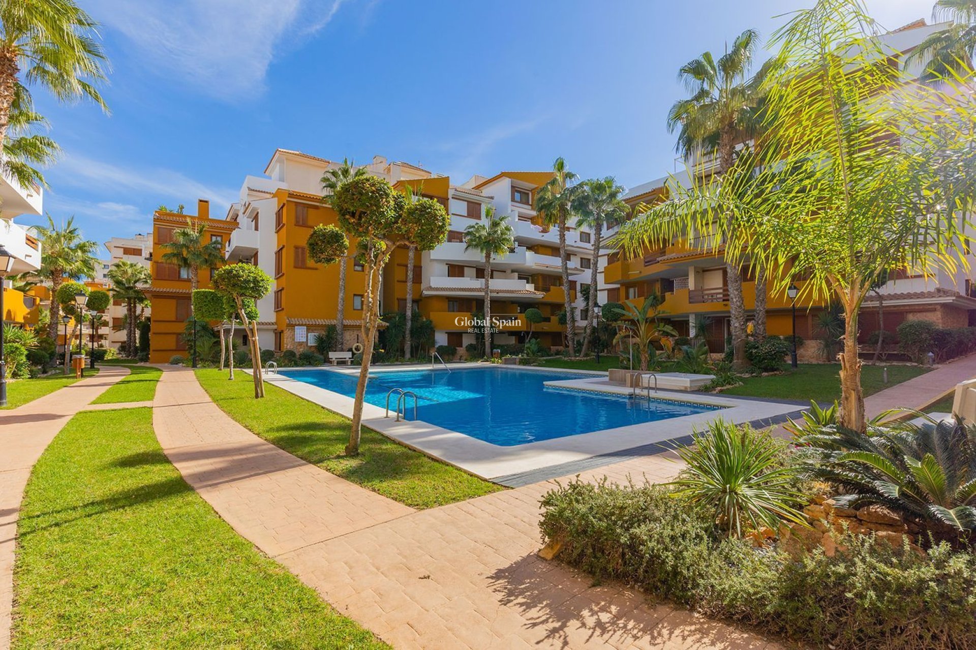 Resale - APARTMENT -
TORREVIEJA - Punta Prima