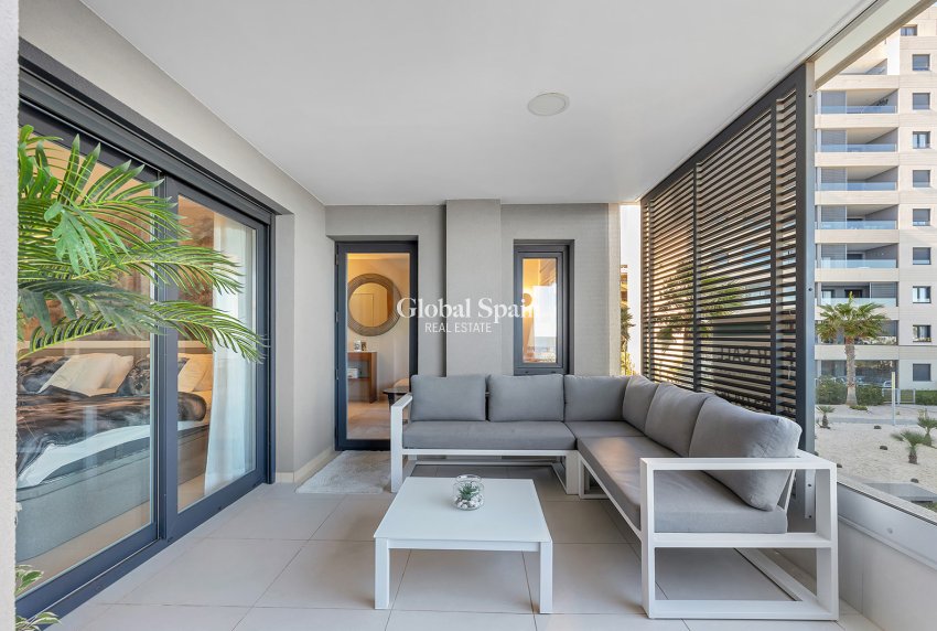 Resale - APARTMENT -
TORREVIEJA - Punta Prima