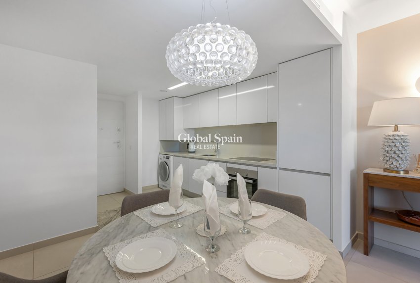 Resale - APARTMENT -
TORREVIEJA - Punta Prima
