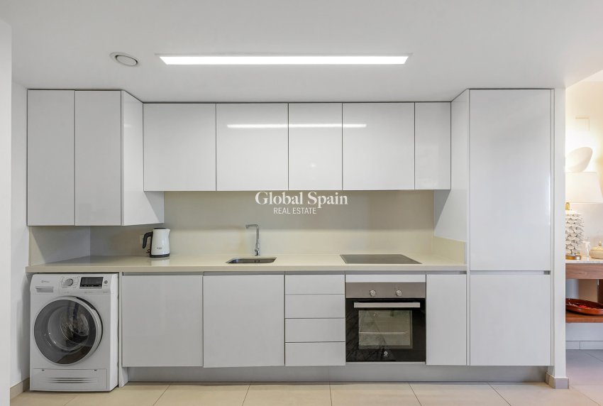 Resale - APARTMENT -
TORREVIEJA - Punta Prima