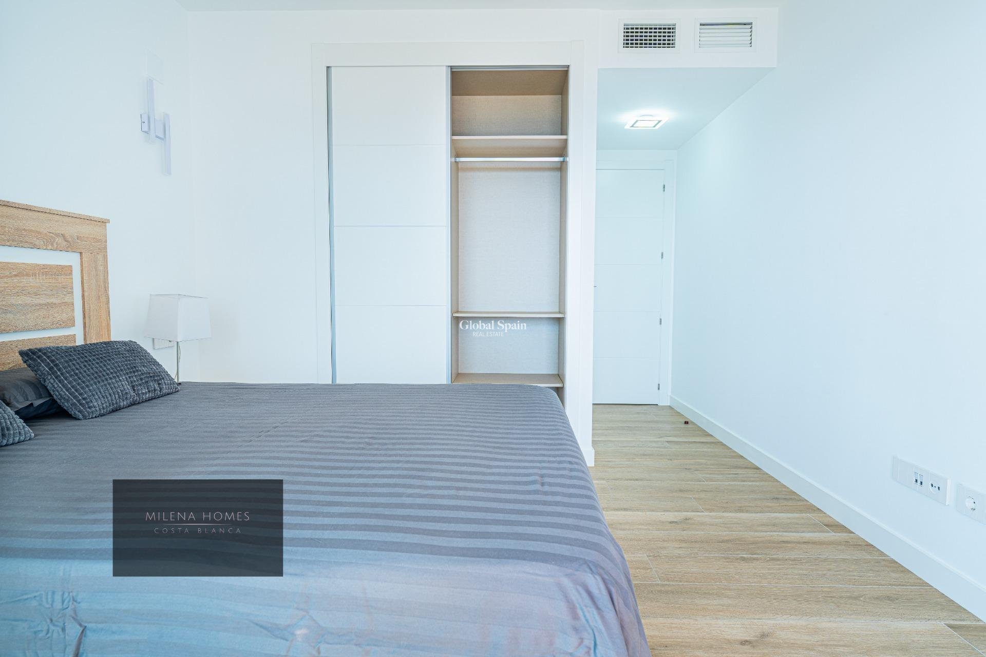 Resale - APARTMENT -
TORREVIEJA - Punta Prima