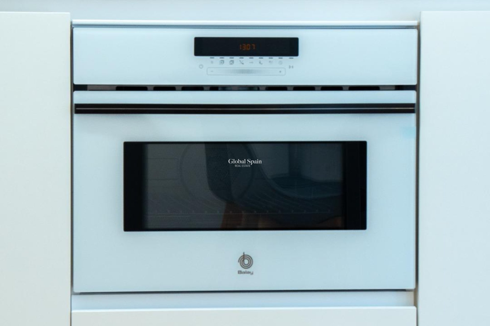 Resale - APARTMENT -
TORREVIEJA - Punta Prima