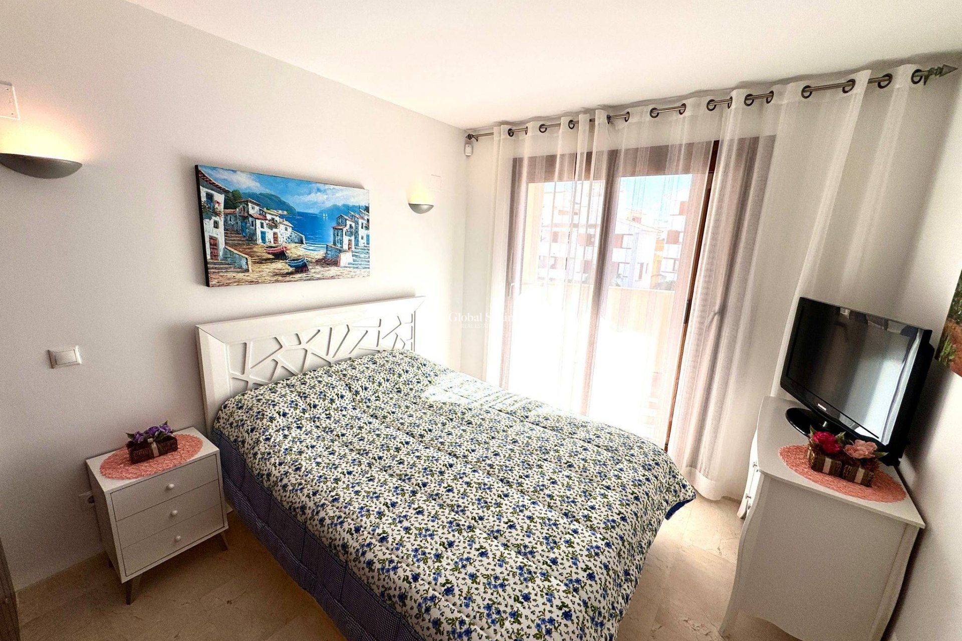 Resale - APARTMENT -
TORREVIEJA - Punta Prima