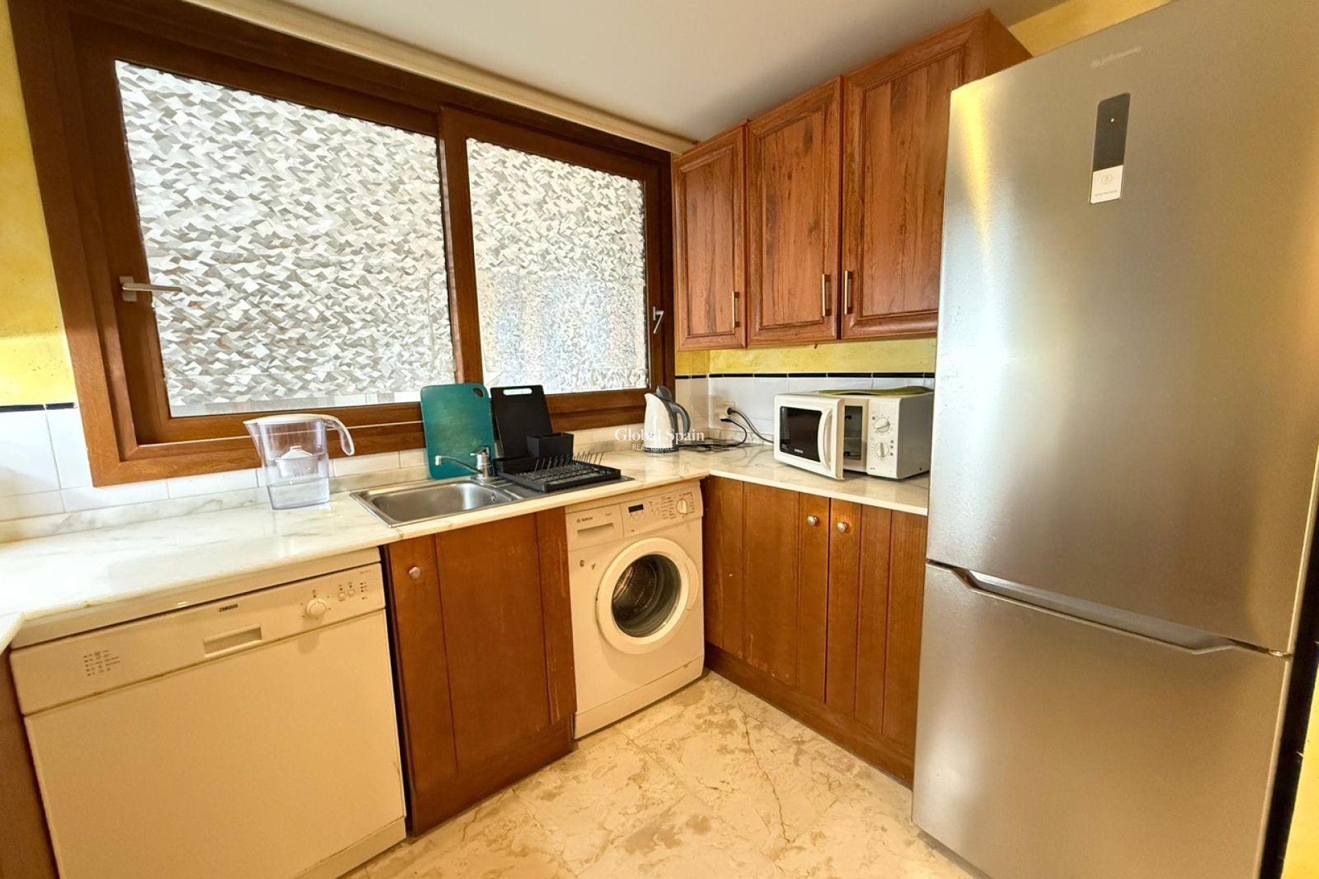 Resale - APARTMENT -
TORREVIEJA - Punta Prima