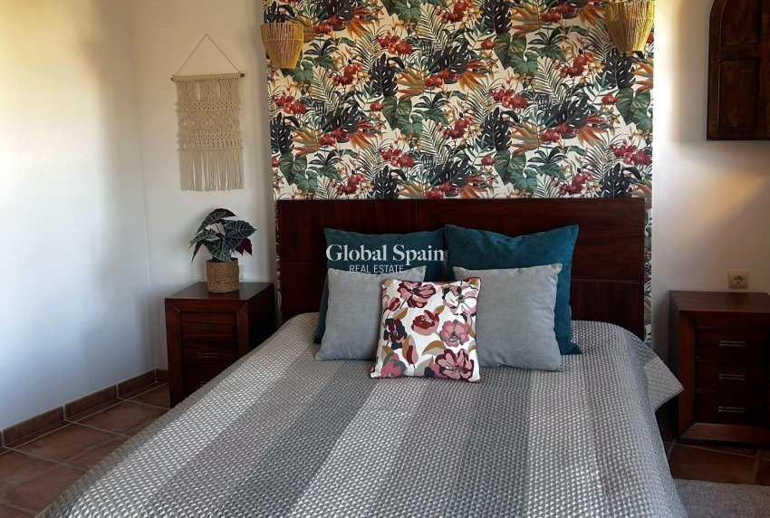 Resale - APARTMENT -
TORREVIEJA - Punta Prima