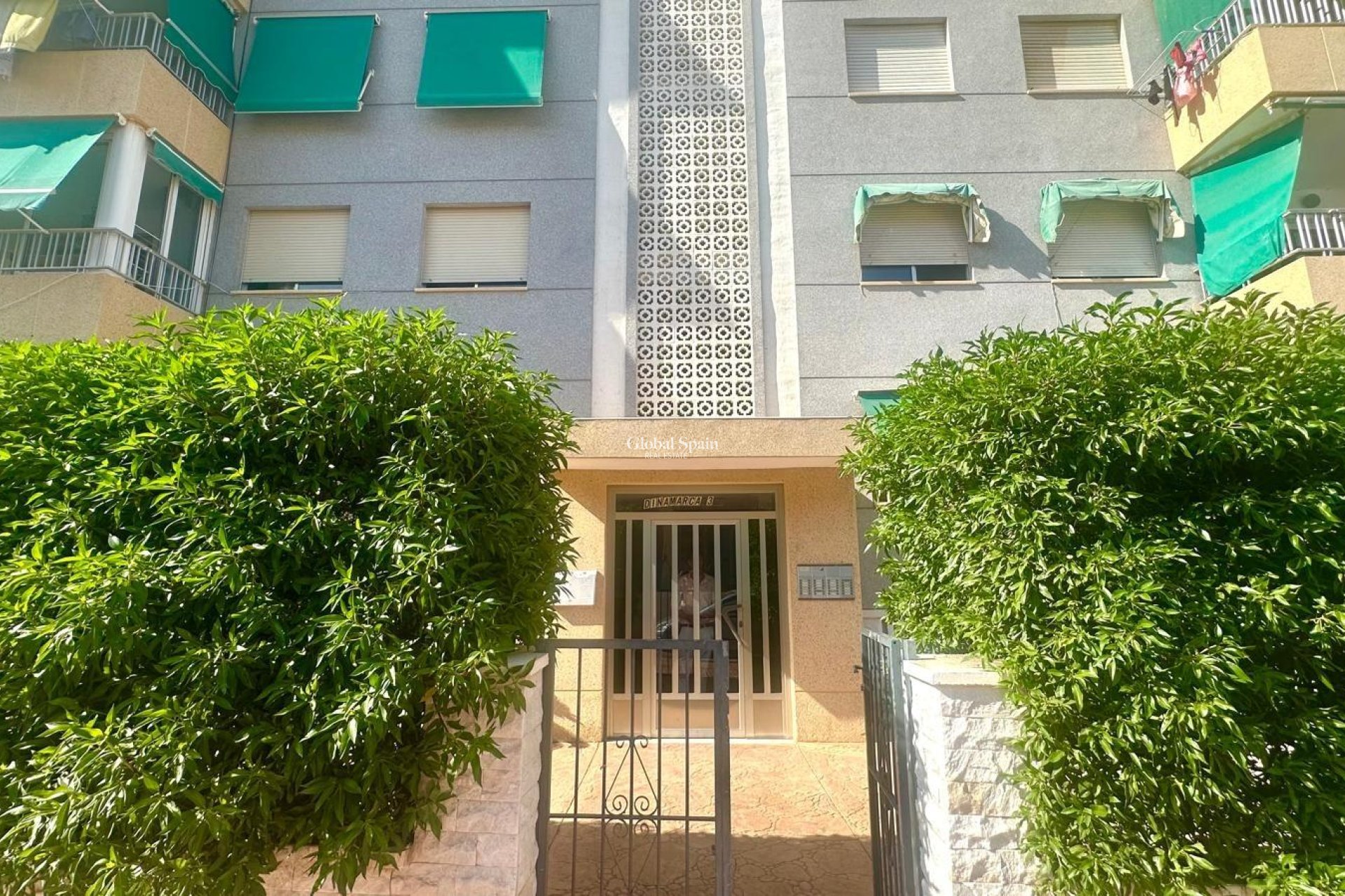 Resale - APARTMENT -
TORREVIEJA - Punta Prima