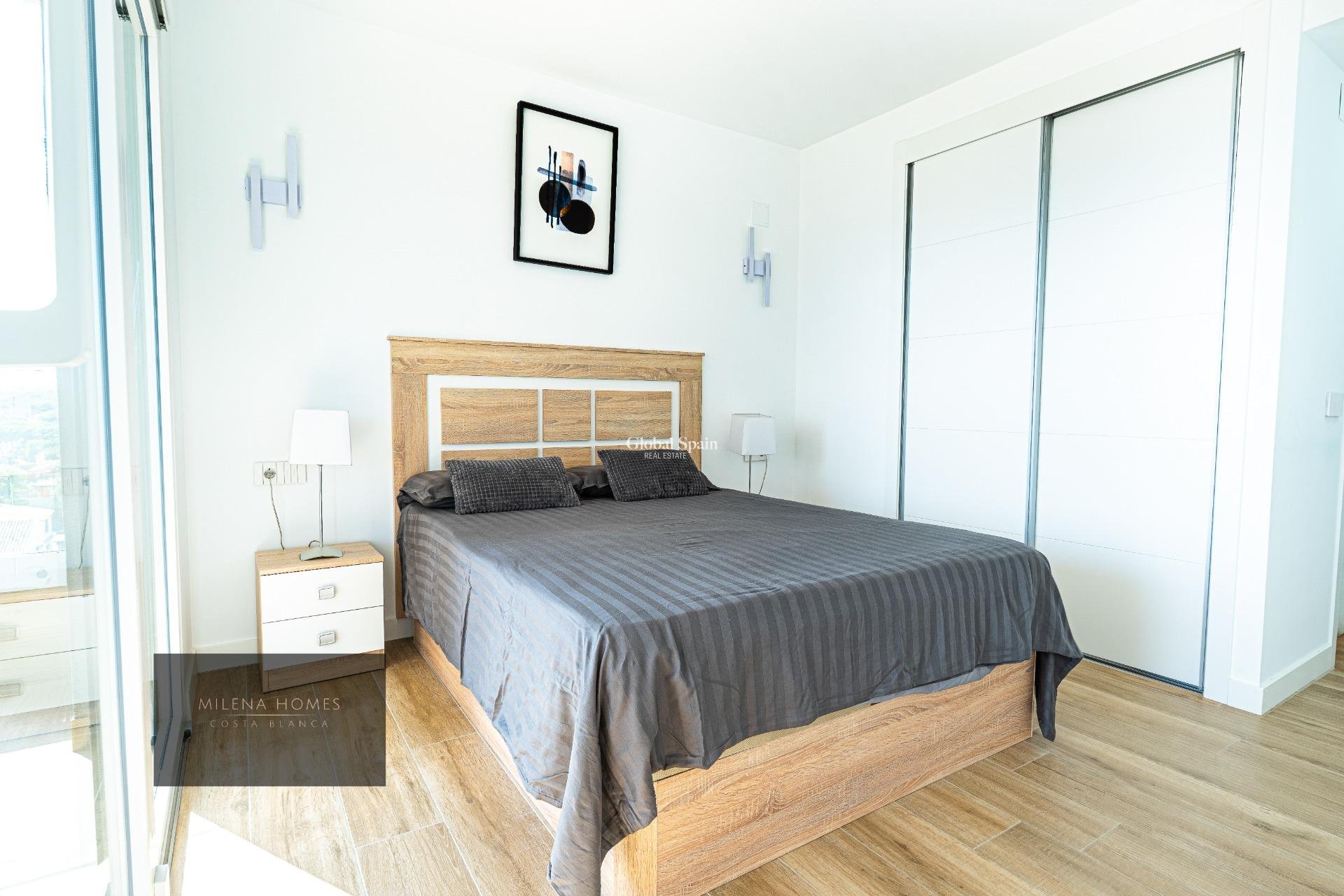 Resale - APARTMENT -
TORREVIEJA - Punta Prima