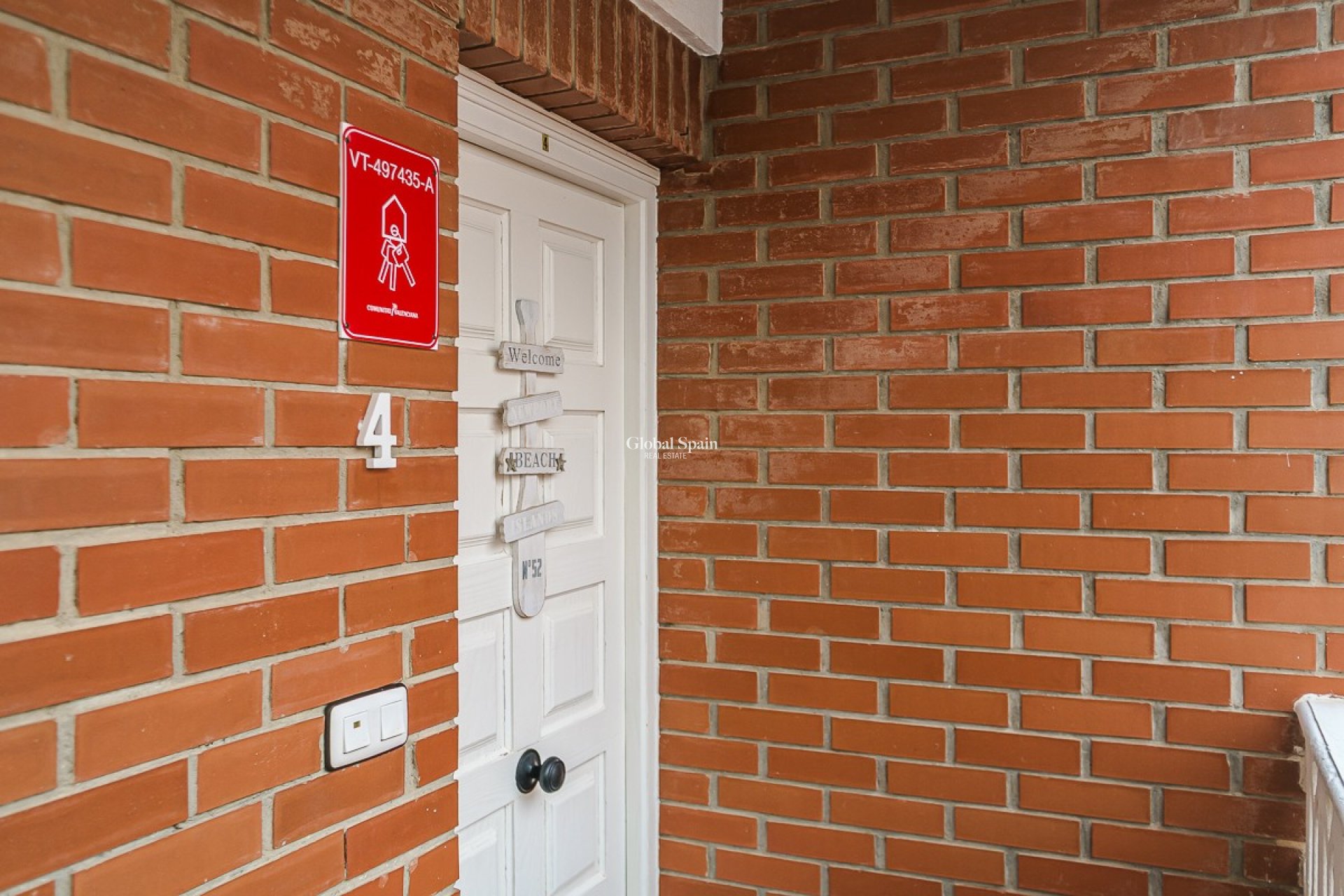 Resale - APARTMENT -
TORREVIEJA - Punta Prima