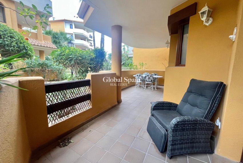 Resale - APARTMENT -
TORREVIEJA - Punta Prima