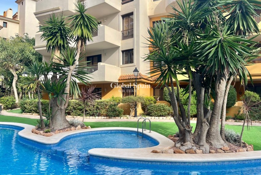 Resale - APARTMENT -
TORREVIEJA - Punta Prima
